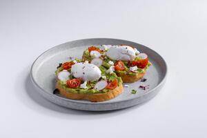 Drivu  Avocado With Pouch Egg