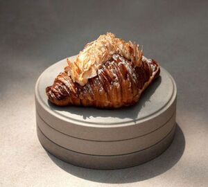 Drivu Almond Croissant