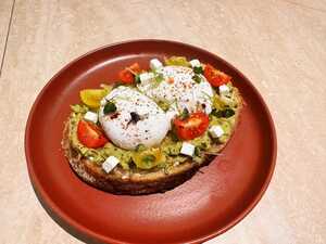 Drivu Avo Toast with Poached Egg