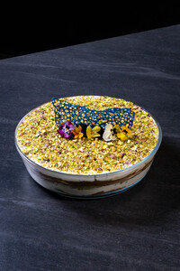 Drivu Yume Pistakuna Tiramisu - Whole Cake