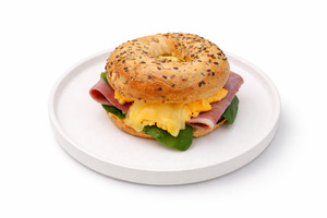 Drivu Egg Pastrami Sriracha Bagel