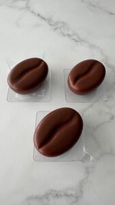 Drivu Coffee Beans Cake