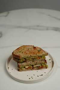 Drivu AVO HALLOUMI SANDWICH