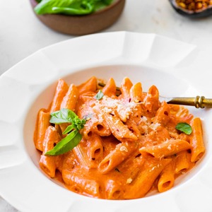 Drivu Spicy Pink Sauce Pasta