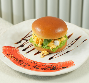 Drivu Egg Guacamole Feta Bun