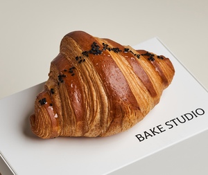 Drivu Kiri Croissant with Honey