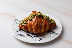 Drivu Pistachio Croissant