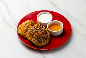 Drivu Khameer with Honey and Cheese