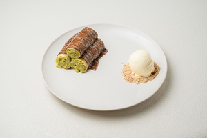 Drivu Pistachio Crepe Rolls