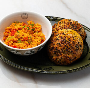 Drivu Baith Tamat with Khameer Bread