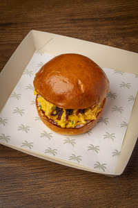 Drivu Caramelized Onion Egg Bun