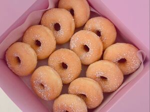 Drivu Box Of 12 Classic Sugar Donuts