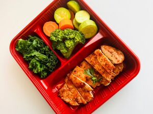 Drivu Pan Seared Chicken And Veggies With Kale