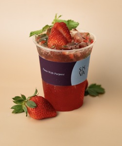 Strawberry Mojito - Sova Cafe abu-dhabi