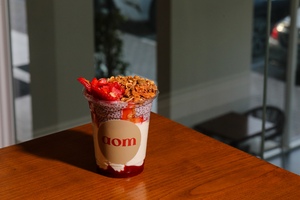 Drivu Greek Strawberry Chia Pudding
