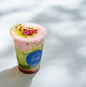 Drivu Piohni Strawberry Matcha Latte