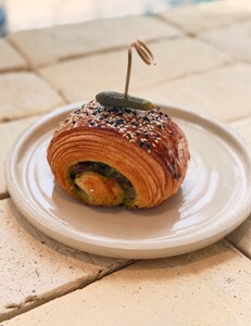 Drivu Pickled Pesto,Turkey & Cheese Croissant
