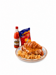 Drivu Four Cheese with Omani Chips & Hot Sauce 