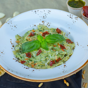 Drivu Pesto Farfalle