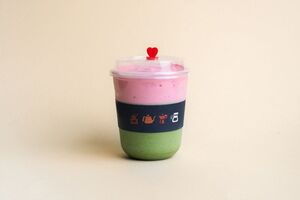 Drivu Strawberry Fluff Iced Matcha