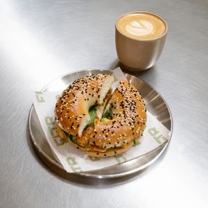 Drivu Pesto Halloumi Bagel