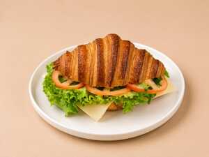 Drivu Veggie Croissant Sandwich
