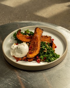 Drivu Butternut, Burrata & Pomegranate Crunch