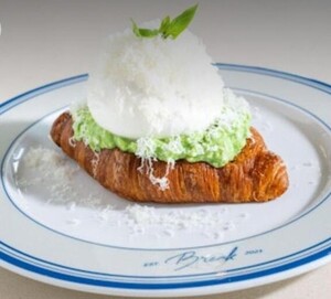 Drivu Caramelized Croissant Burrata