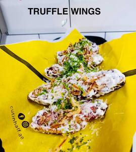 Drivu Wings with Truffle Sauce