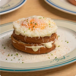 Drivu Croque Madame in Croissant