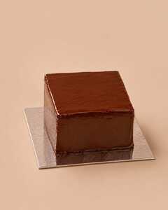 London Chocolate Cake - Town Bakery dubai