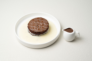 Signature White Chocolate - Frontyard abu-dhabi