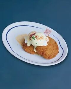 hash brown benedict - Wave Cafe abu-dhabi