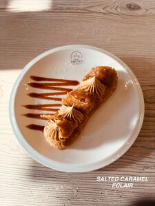 Drivu Salted Caramel Eclair