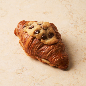 The Viral Crookie - Flaky Pastry dubai