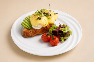 Eggs Benedict - ROOM 1618 by Around The Block dubai