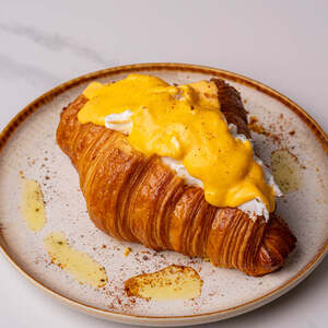 Drivu Egg Benedict Croissant