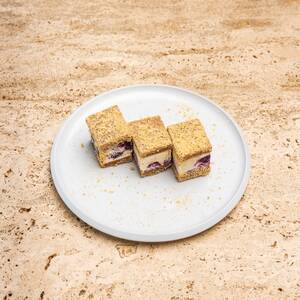 Blueberry Cheesecake Ice Cream - PEAK sharjah