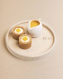 Mini London Cheesecakes 🥭 - PEAK sharjah