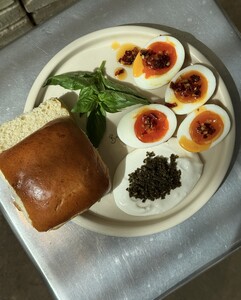 Chilli Butter & Eggs - Bageri Form dubai