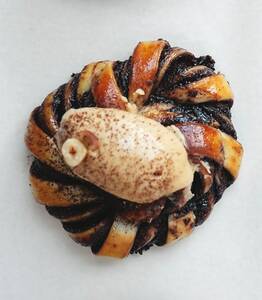 Kinder Beuno Bun - Milk Bakery dubai