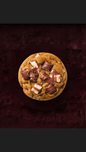 Kinder Cookie - The Velvet Club Cafe abu-dhabi
