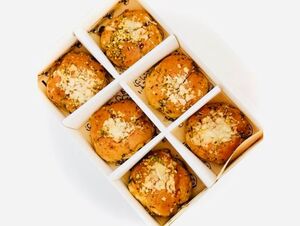 Korean Garlic Cheese Buns x 6 - Food4me dubai