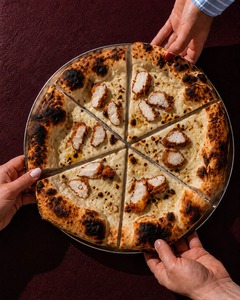 Aikht Alghadara Chicken اخت الغدارة - Pizzaiolo abu-dhabi