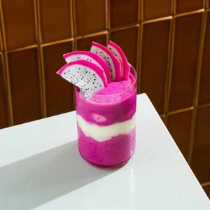 Dragon Fruit Smoothie - Link by Mara abu-dhabi