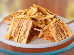 Club Sandwich - Late Lounge dubai