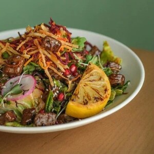 Steak Salad - Pulse Cafe sharjah