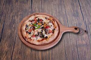 Mediterranean Veggie Pizza - Wolves Cafe sharjah