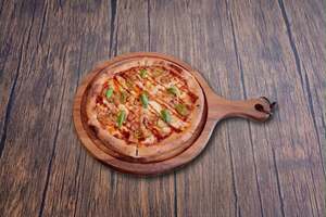 BBQ chicken pizza - Wolves Cafe sharjah