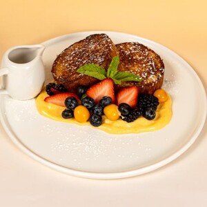 Creme Brulé French Toast  - AOM Cafe sharjah